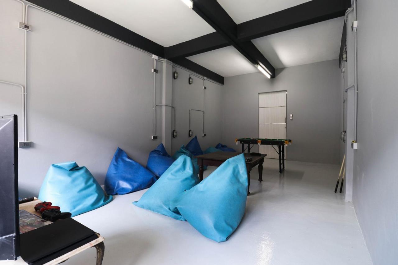 Oyo 823 Oliver'S Hostel (Adults Only) Ban Khlong Nang Li Екстериор снимка